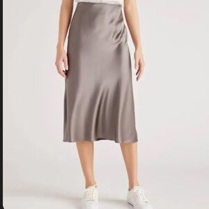 Quince washable dark grey silk skirt size small